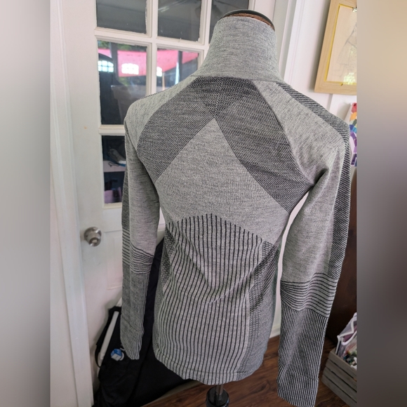 Athleta Base Layer Turtleneck - Picture 10 of 15